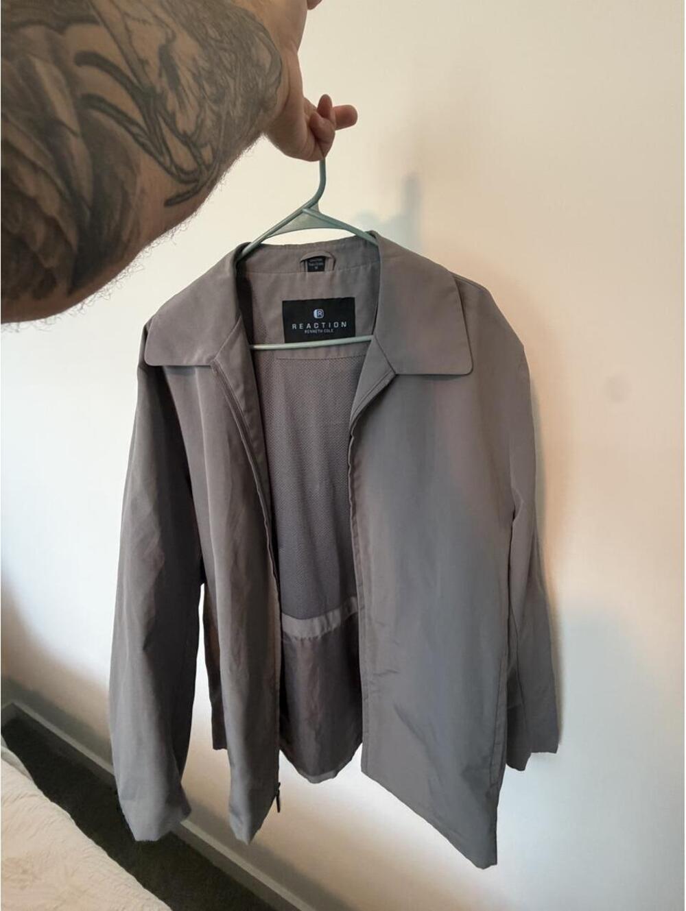 Kenneth Cole Reaction Men's Lightweight Grey Jacket Medium
